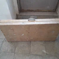 میز نصب کاغذ دیواری