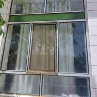 پنجره آلومینیوم تمیز