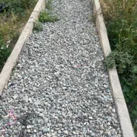 شن بادامی محوطه