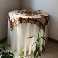 میز گرد با رو میزی