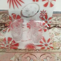 دوعد دیس پذیرایی و۴عدد لیوان اب خوری