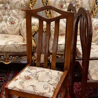 صندلی چوبی