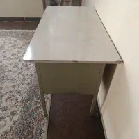 میز تحریر فلزی