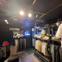 فروش اجناس مغازه پوشاک زنانه به طور یکجا