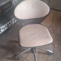 صندلی چرخشی کاملا سالم