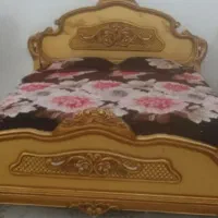تخت با چوب روس