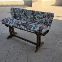 نیمکت چوبی