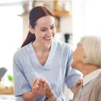 استخدام پرستار خانم