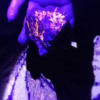 سنگ قیمتی وباارزش نورانی