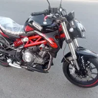 بنلی ۳۰۰ تمیز جفت سیلندر مدل ۱۴۰۰