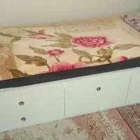 تخت تک نفره