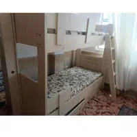 تخت دو طبقه چوبی