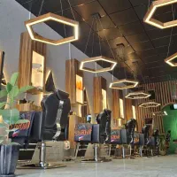 جذب آرایشگر حرفه ای ( آقا ) در سالن VIP