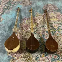 سه عدد سه تار محمدی در سه الگوی متفاوت