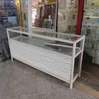 ویترین شیشه ای فلزی