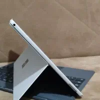 سرفیس پرو ۵  تبلت شو سبک، شیک، همه‌کاره