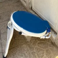 زنجیر چرخ توالت فرنگی دیواری تاشو