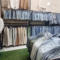 شومیز و شلوار لی زنانه