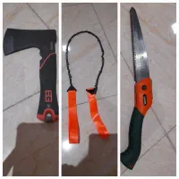اره زنجیری و تبر و اره