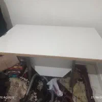 میز برش خیاطی و یه عدد باکس هود