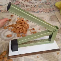 دستگاه گردوشکن بادام شکن پسته شکن