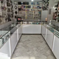 یک سری کامل قفسه ویترین دکورکامل فروشگاه فروش فوری