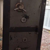 گاو صندوق دو طبقع