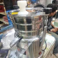 آبمیوه گیری صنعتی هویج کرفس گیری