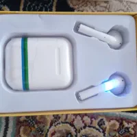 2عدد ایرپاد کاملا سالم
