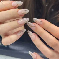 خدمات ناخن با ۷ سال سابقه با تخفیف ویژه