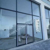 مغازه-تجاری-برخیابان-اصلی