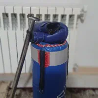 کیسه بوکس با دست گش و به همراه میله بارفیکس