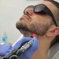 استخدام اپراتور آقا لیزر مو زائد نیمه وقت با آموزش