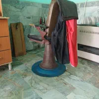 صندلی آریشگاه بدلیل کمبودجابفروش میرسد