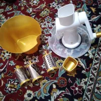 آبمیوه گیری و خورد کن نونو