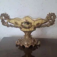 کشکول پایه دار سلطنتی