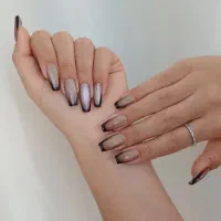 خدمات و اموزش کاشت ناخن