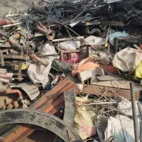خرید آهن ضایعات درب پنجره و غیرع