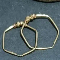 گوشواره طلا ۱۸ عیار با فاکتور بدون اجرت و کارمزد