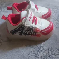 کفش اسپرت کاملا نو از دبی چراغدار سایز ۲۱