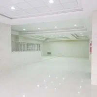مغازه-100-متری-نوساز-لوکیشن-خوب-و-پاخور