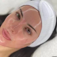 فیشال تخصصی پوست،پاکسازی عمقی و آبرسانی ‌حرفه ای