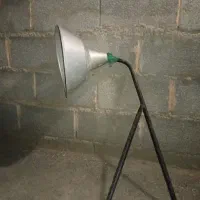 چراغ پایه دار