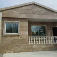 به یه شاگرد نیاز مندم  برای کاشی کاری و نما