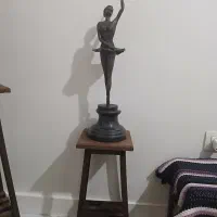 مجسمه برنزی ملوی اصل