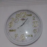 ساعت دیواری بزرگ