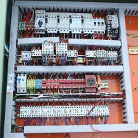 عیب یابی و تعمیرات تخصصی برق صنعتی