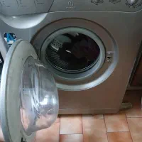 ماشین لباسشویی ایندزیت نقره‌ای