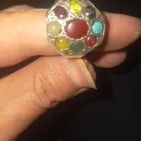 انگشترنقره حدود۷گرم و۶۰