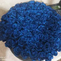 گل مصنوعی و روبانی